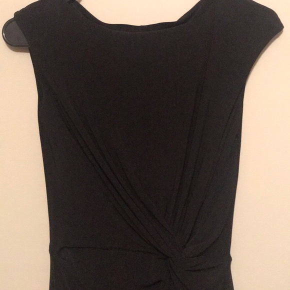 Little black dress with a twist - Picture 2 of 3